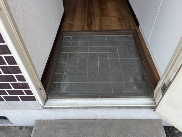 サンシティ小坂の玄関