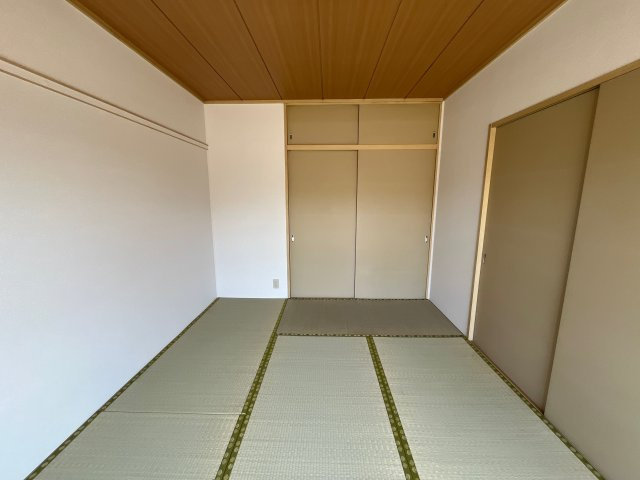 サンシティ小坂の寝室