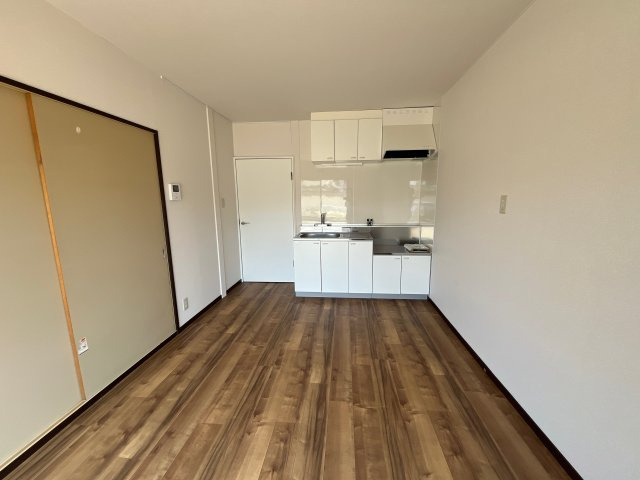 サンシティ小坂の居間・リビング