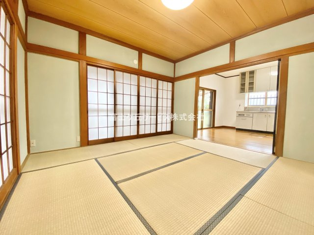 【居間・リビング】 | 富士市大淵 中古戸建て | リビングです