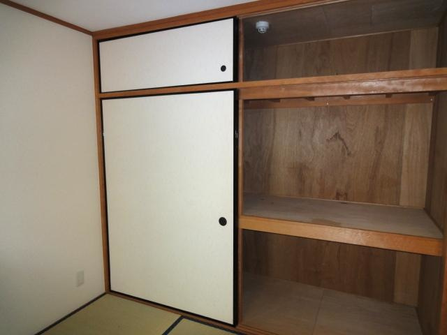 スカイヒルズ新道出の収納