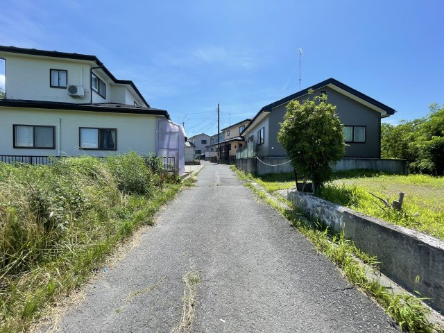 八戸市大字根城字大久保の前面道路含む現地写真