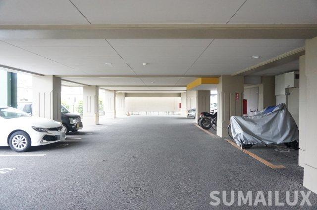 ソル・レヴェンテの駐車場