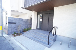 【エントランス】