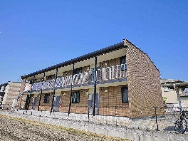 レオパレス城ノ内Ⅱの外観|外はこのようになっています