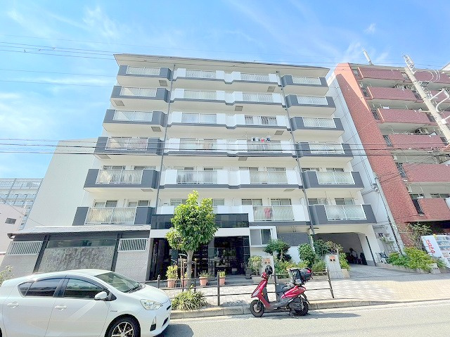 第3星栄ハイツの外観