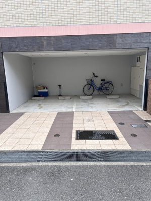 【駐車場】 | ロイヤルメゾン尼崎ガーデン