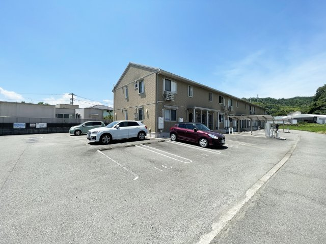 ヴィラコートⅡの駐車場