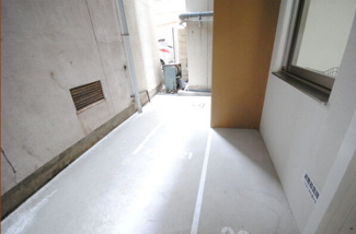 【ロビー】 | Grandi Utsubo Park | 清潔なロビーです