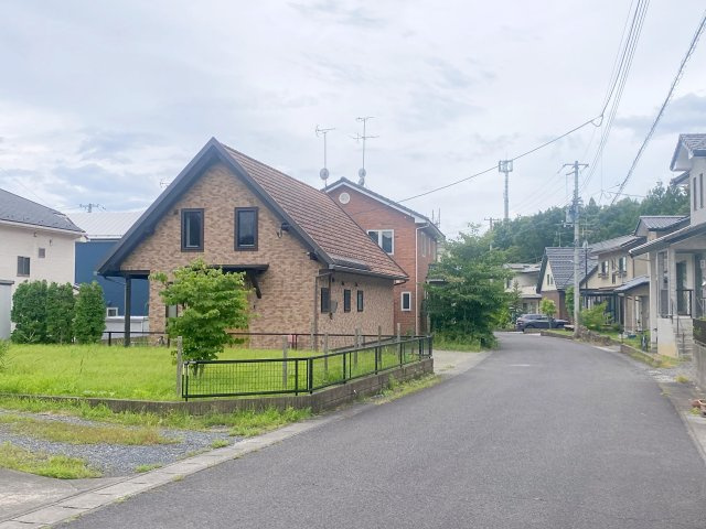 郡山市田村町東山1丁目　1LDK+ロフト付きの前面道路含む現地写真