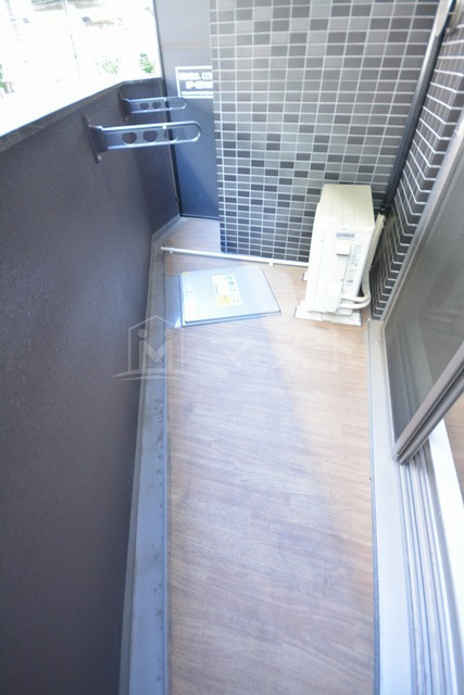 ララプレイス大阪福島プレッソのバルコニー|※同マンション別号室参考写真
