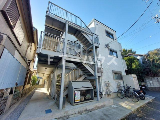 ラボーナ実籾のエントランス