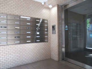 【エントランス】 | 安全に配慮されたオートロックマンションです♪室内ＴＶモニタ付インターホンで来訪者を確認できます