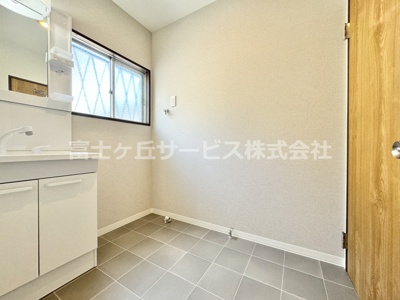 【脱衣所】 | 藤枝市藤岡4丁目 中古戸建て | 脱衣場です