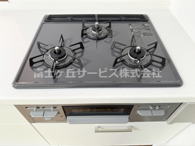 【その他】 | 藤枝市藤岡4丁目 中古戸建て | 3口コンロがあります