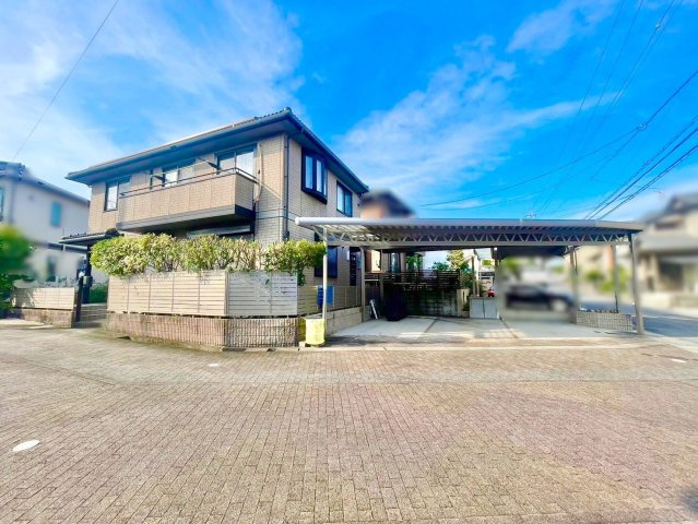 愛知郡東郷町和合ケ丘二丁目戸建の前面道路含む現地写真