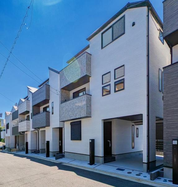 横浜市旭区鶴ケ峰１丁目の新築一戸建の外観|周辺は落ち着いた住環境。
是非一度、現地ご確認ください。
ご自宅まで送迎も可能です