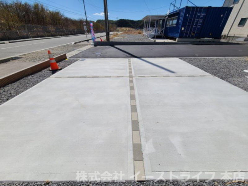 【新築戸建】【特典付き】薄磯1丁目第1※子育て支援対象※の駐車場|8号棟写真　カースペースです4台駐車可能（車種による）