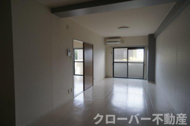 アイネスト宇多津の居間・リビング