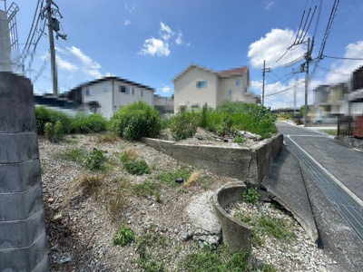 【外観】 | 唐国町３丁目　売土地 | 現況更地ですので、解体費用がかからないのが嬉しいですね♪