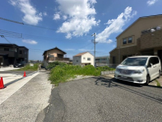 【前面道路含む現地写真】 | 唐国町３丁目　売土地 | 北松尾こども園まで徒歩１１分！小さなお子様のいるご家庭も安心です♪