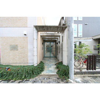 【エントランス】