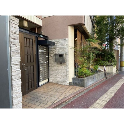 【エントランス】 | ルエメゾンロワール六本松　仲介手数料０円！初期費用が安い！