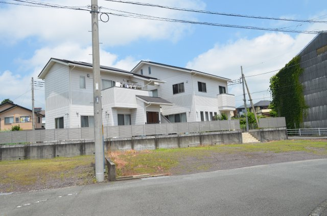 富士市天間中古住宅の前面道路含む現地写真