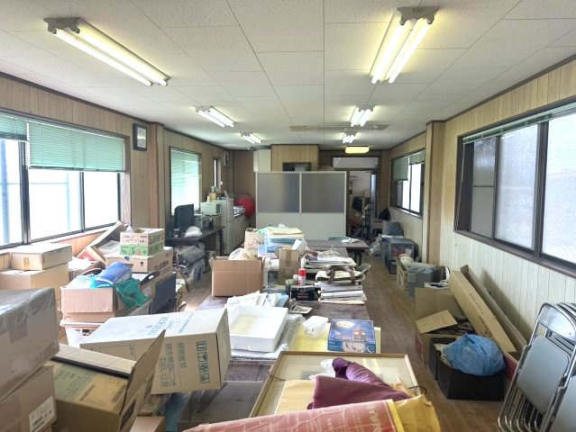 河合町2丁目貸事務所の内装