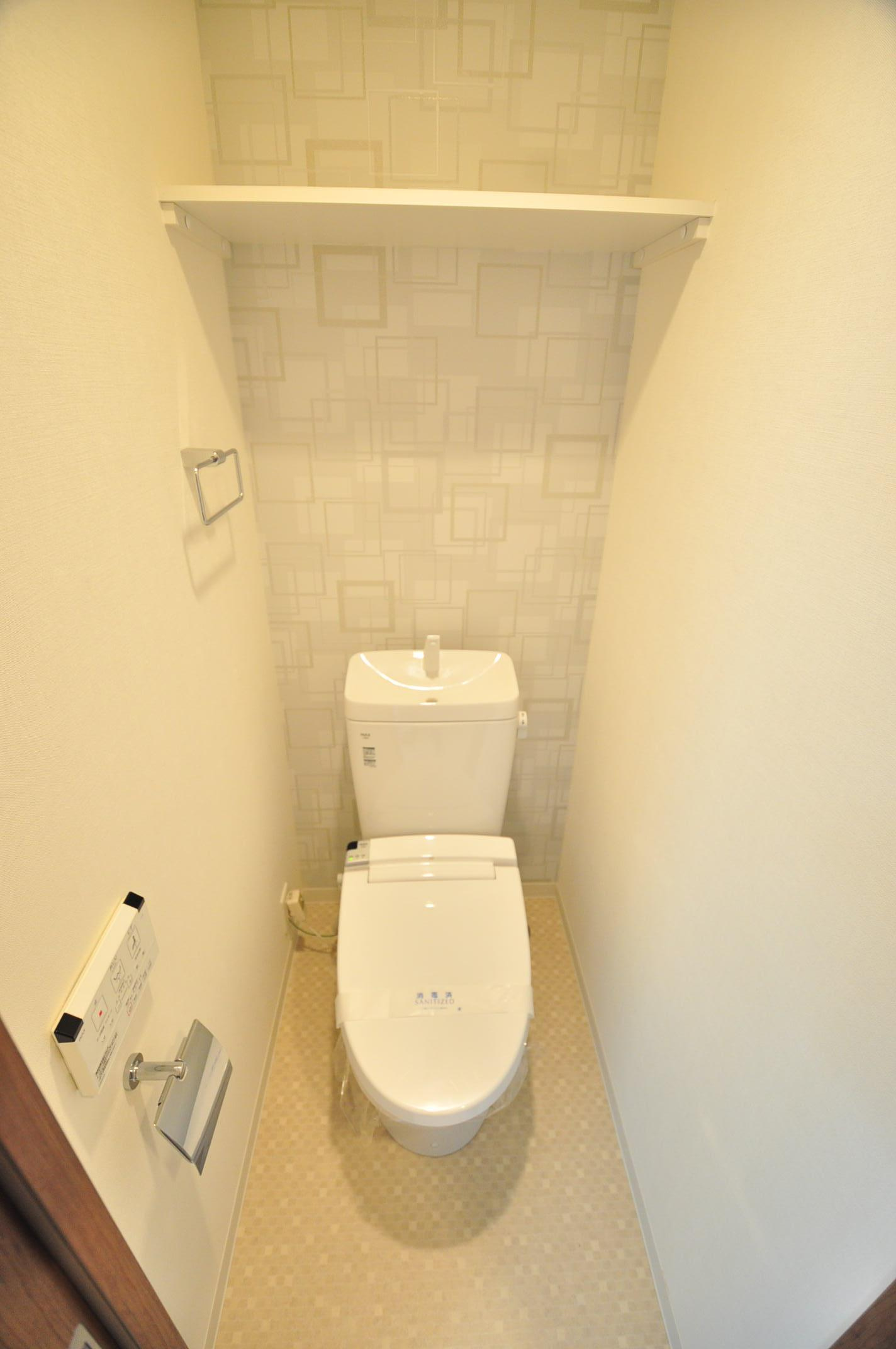 大阪市都島区高倉町３丁目の賃貸マンションのトイレ