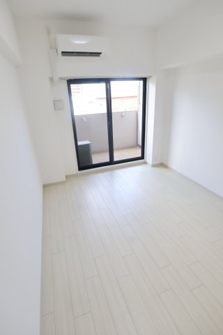 大阪市都島区高倉町３丁目の賃貸マンションの居間・リビング