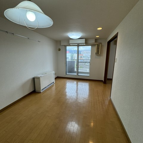 りら・ガーデン登別の居間・リビング