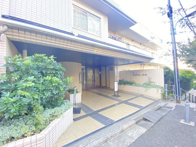 ストーク高田馬場弐番館のエントランス