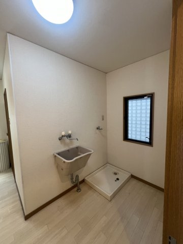 和歌山市湊北町２丁目・中古戸建・54596のランドリースペース