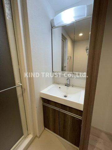 W-STYLE大阪天満宮の洗面所|広い洗面スペース