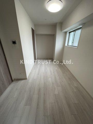 W-STYLE大阪天満宮の居間・リビング|ゆったりとしたリビングです