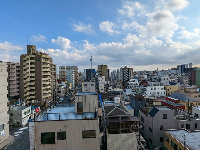 エスタート三ノ輪の設備|共用廊下からの眺望です