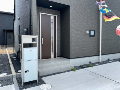 【エントランス】 | 平井東２３－２期２号棟 | ４LDK　最短即日見学も可能です。お気軽にお問合せください。