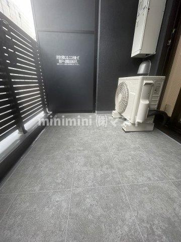 ソルレヴェンテ北堀江Qのバルコニー