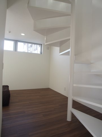 レガロスクエアーの内装|明るい色調の室内です