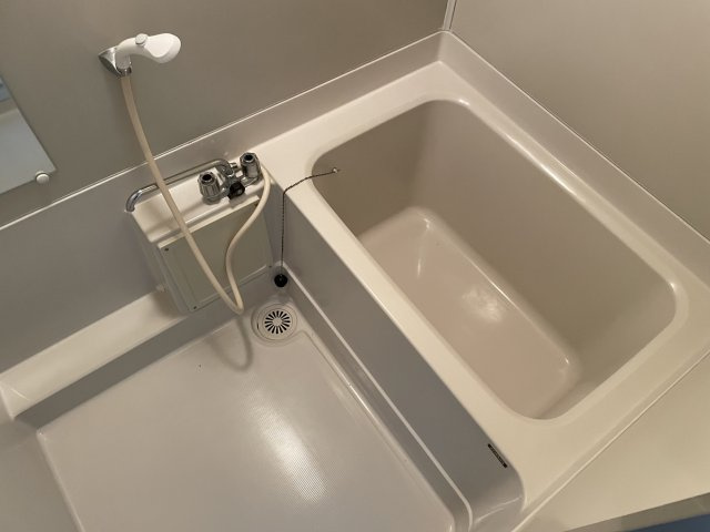 栄ハイツの浴室