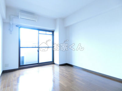 【居間・リビング】 | メゾン・ド・ヴィレ須磨 | 洋室