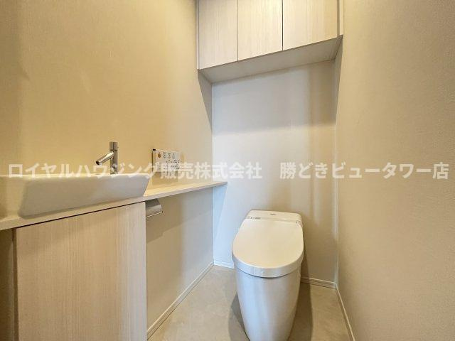 清潔感のあるタンクレストイレ
