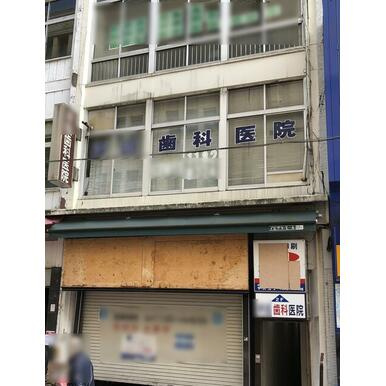 鈴木ビルの外観