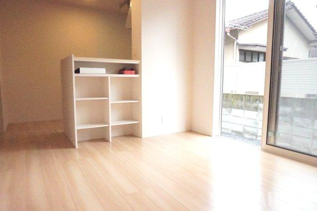 熊本市北区清水亀井町のアパートの居間・リビング