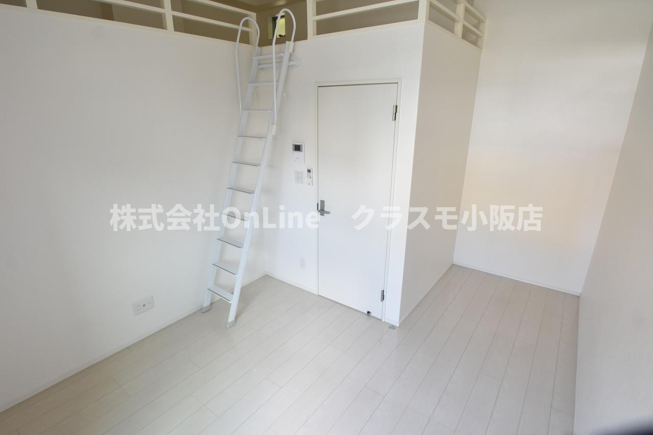 クレセントコートの居間・リビング