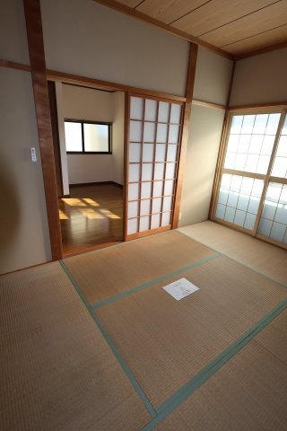 コーポぱーぷるの和室