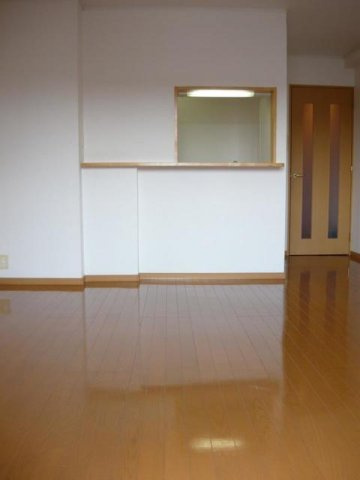 【居間・リビング】 | プラシード・アルバ | ゆったりとした居間です