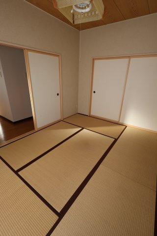 第二コーポ今庄の和室