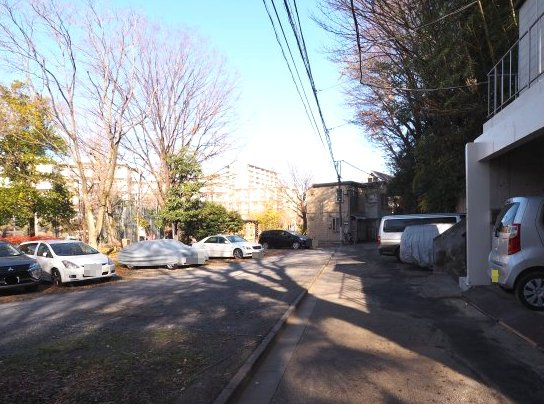 丸澤ガレージ赤羽台